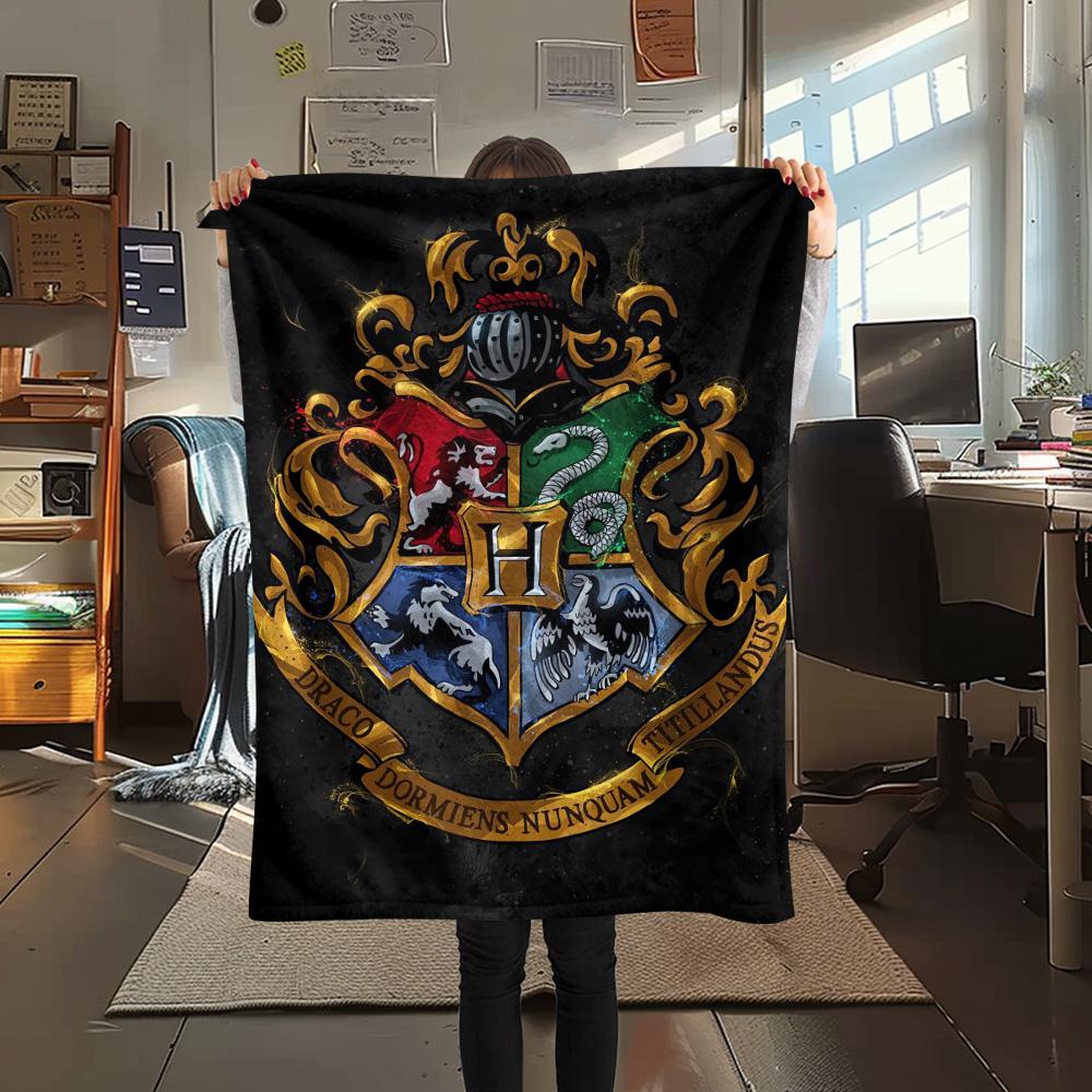 Wizard Battle Against Dark Creatures Blanket Suitable For All Seasons Sofa Blanket Air Conditioning Blanket Outdoor Plush Blanket Office Rest Blanket