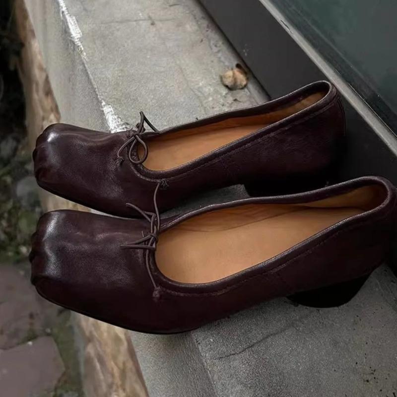 Mode Fyrkantig Tå rynkiga Mary Jane Skor Mjukt Läder Rund Klack Ballerinaskor För Kvinnor Slip On med Rosett Franska Retro Pumps