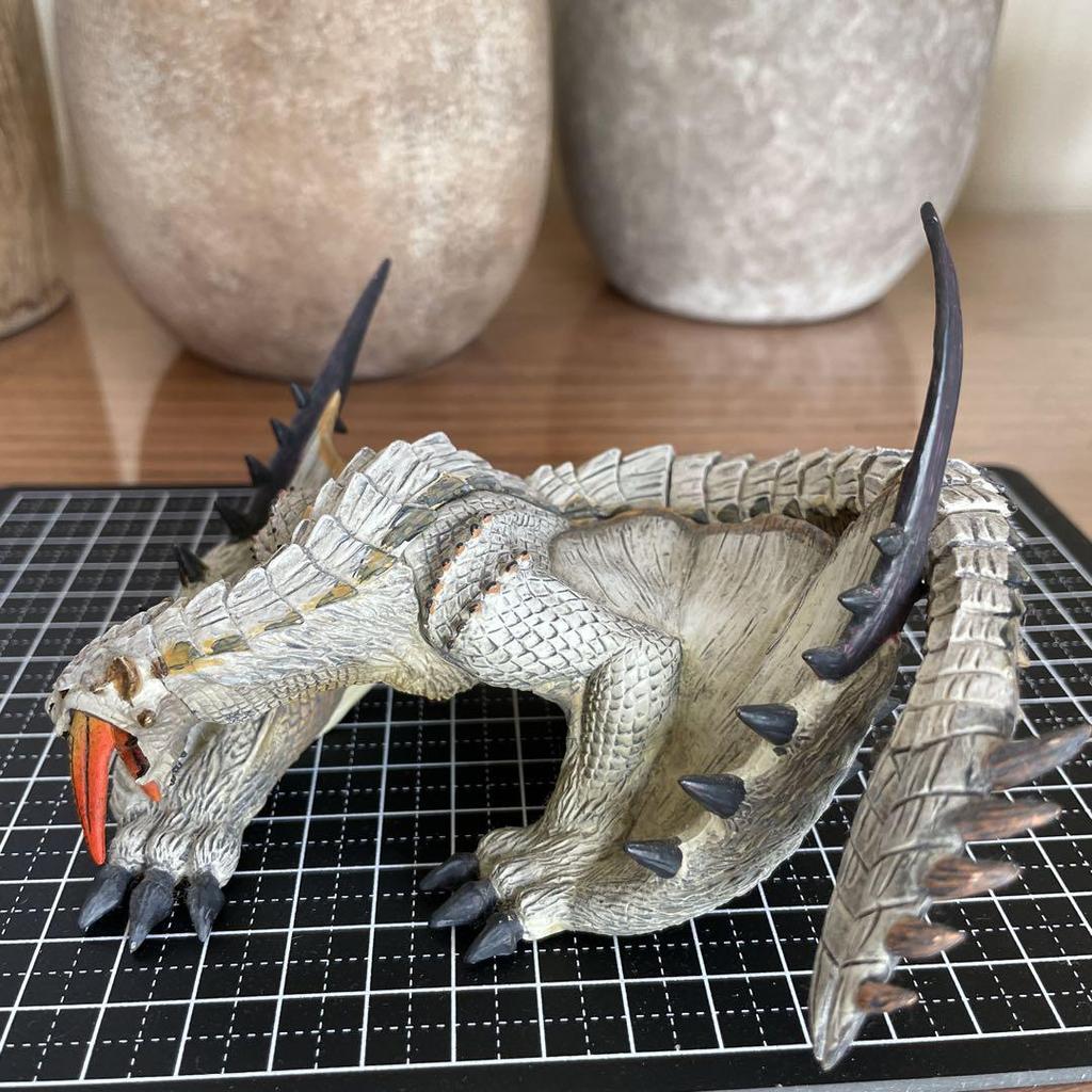 [USED] Monster Hunter Figures "Lagiacrus" and "Barioth