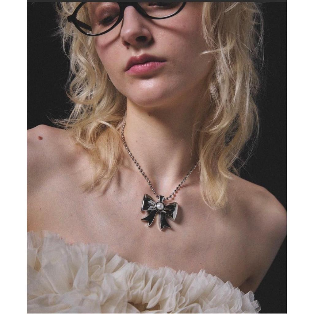 Used carmelo BIG BOW NECKLACE ribbon necklace