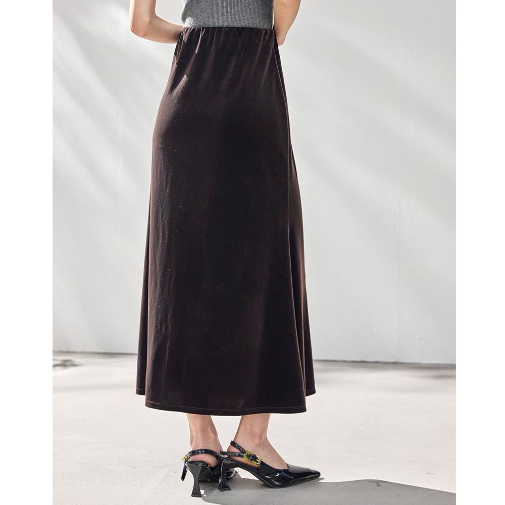 

Shengdu 2026 Spring Velvet Skirt: Women s Back-Slit, Solid Color, Loose Fit, Versatile Long Skirt M