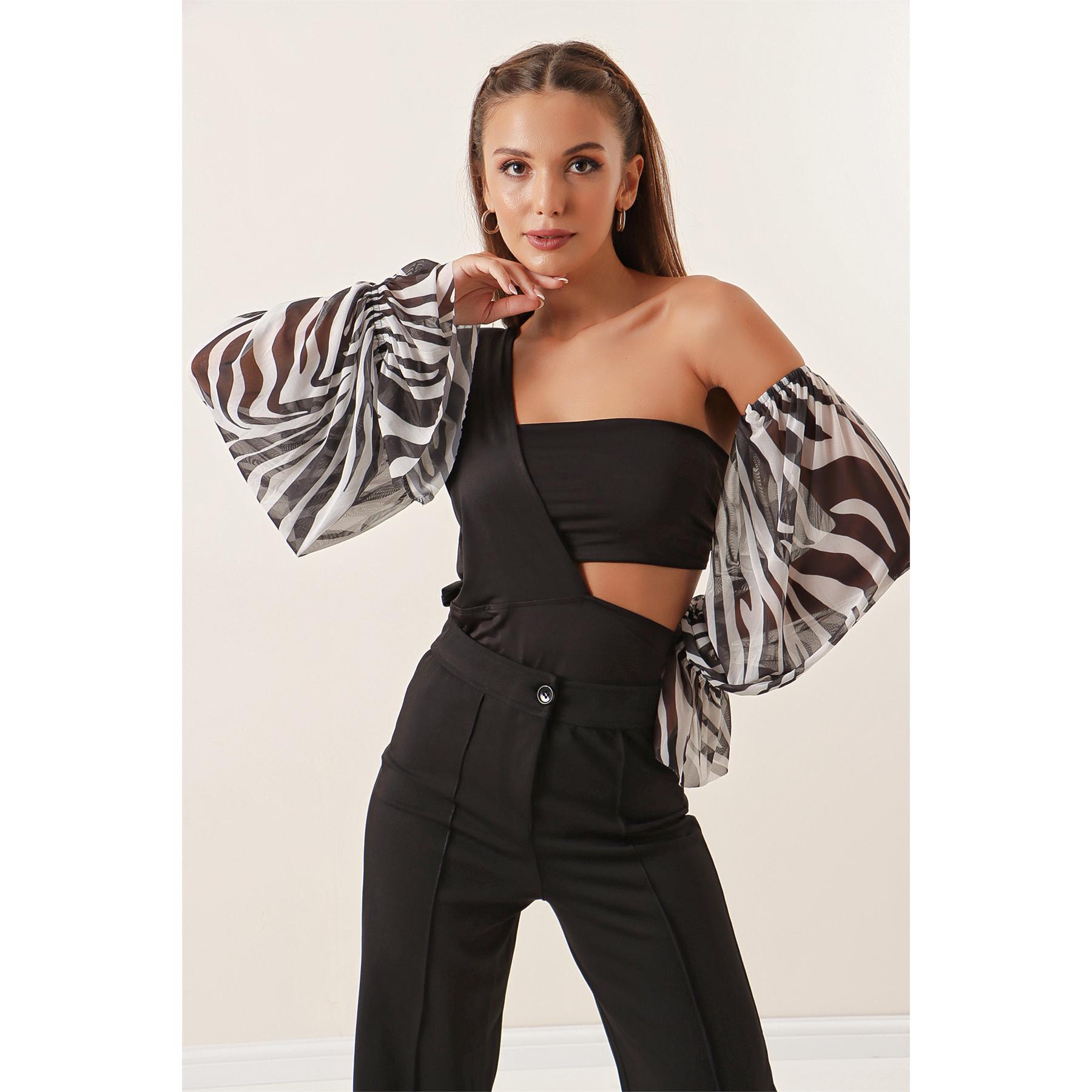 

Боди из лайкры с асимметричным вырезом и рукавами из тюля с узором «зебра»