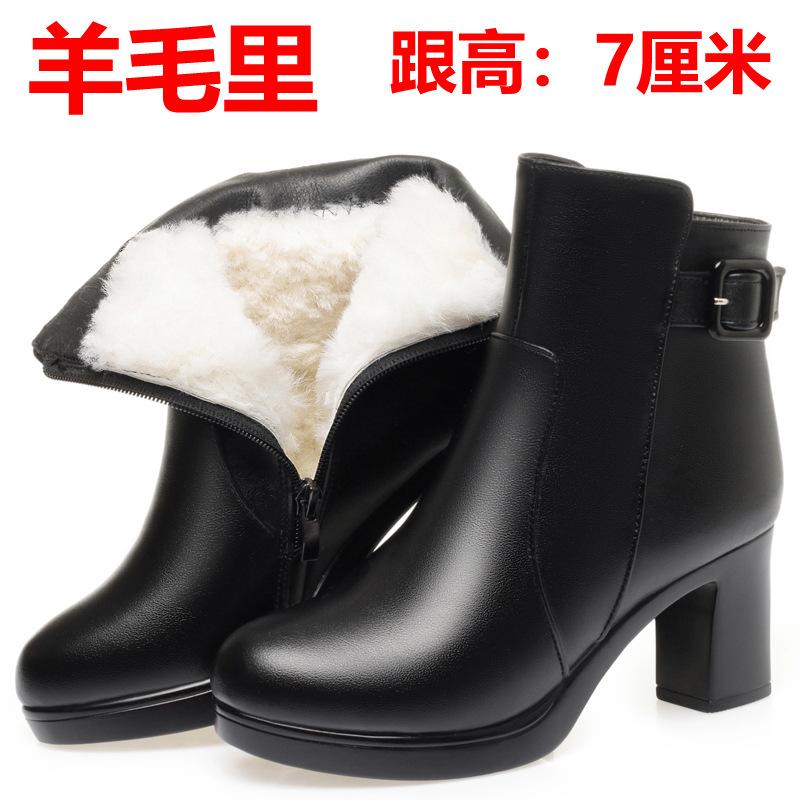 

Winter velvet wool thick heel mother cotton boots short women s leather high heel cotton shoes women s waterproof table cotton shoes 34