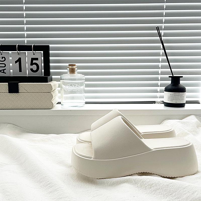 

Женские пляжные сандалии из ЭВА 2025: Универсальные, Мягкие, Миниатюрные Платформенные Тапочки для Лета 36/37 белый