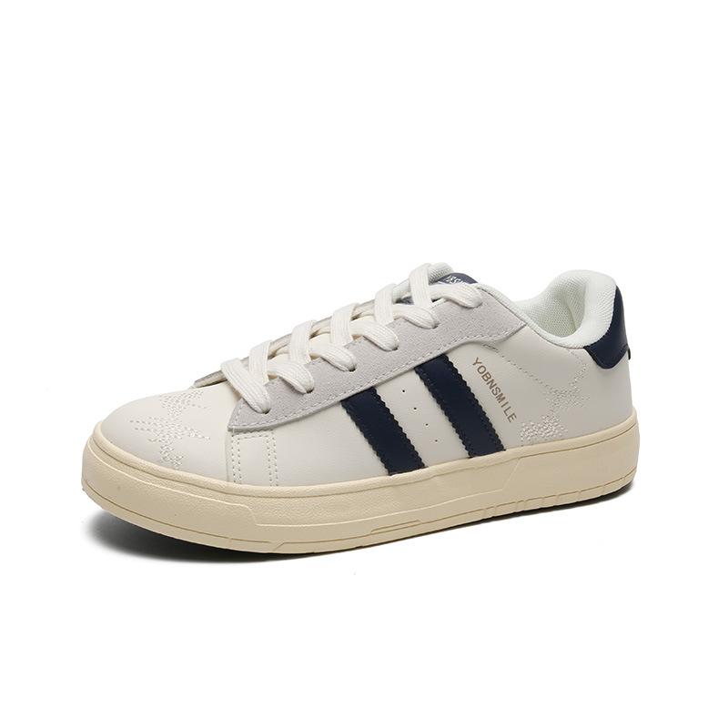 

2024 new casual flat men s board shoes with small low-top shoes comfortable breathable increase factory wholesale 40