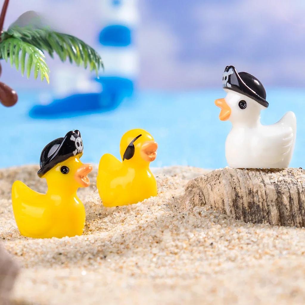 40/20 Stück Mini Harz Piratenenten Kleine Enten Miniaturfiguren Großhandel Kleine Enten Anhänger Für Party, DIY Mikro-Landschaftsdekorationen