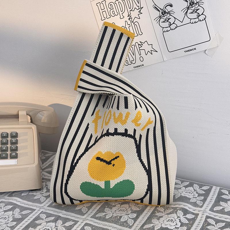 Kuanzhai Alley Souvenir: Chengdu Panda Grandpa Knitted Women's Tote Bag