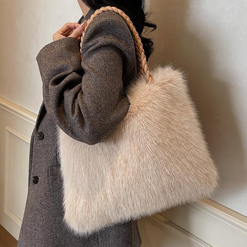 Fashion Women Furry Shoulder Bag Large Capacity Tote Handle Bag Autumn Winter Outing Commuter Handbag Plush Tote Bag Underarm Ba