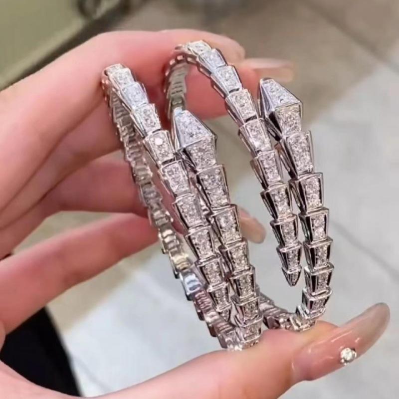 925 Silber CNC Voll Diamant Geister Schlange Armband Leichter Luxus Stil Chalcedon Fritillary Feder Lebender Mund Armband