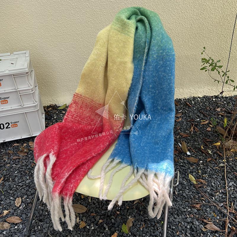 Autumn and winter new casual fashion sense versatile thickened shawl Guochao warm imitation cashmere gradual change contrasting color cape scarf