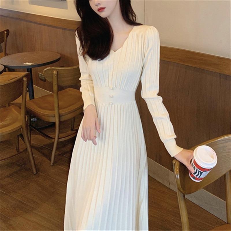 Autumn new models with coats, sweaters, skirts, bottoms, waist and thin long skirts, knitted dresses for women