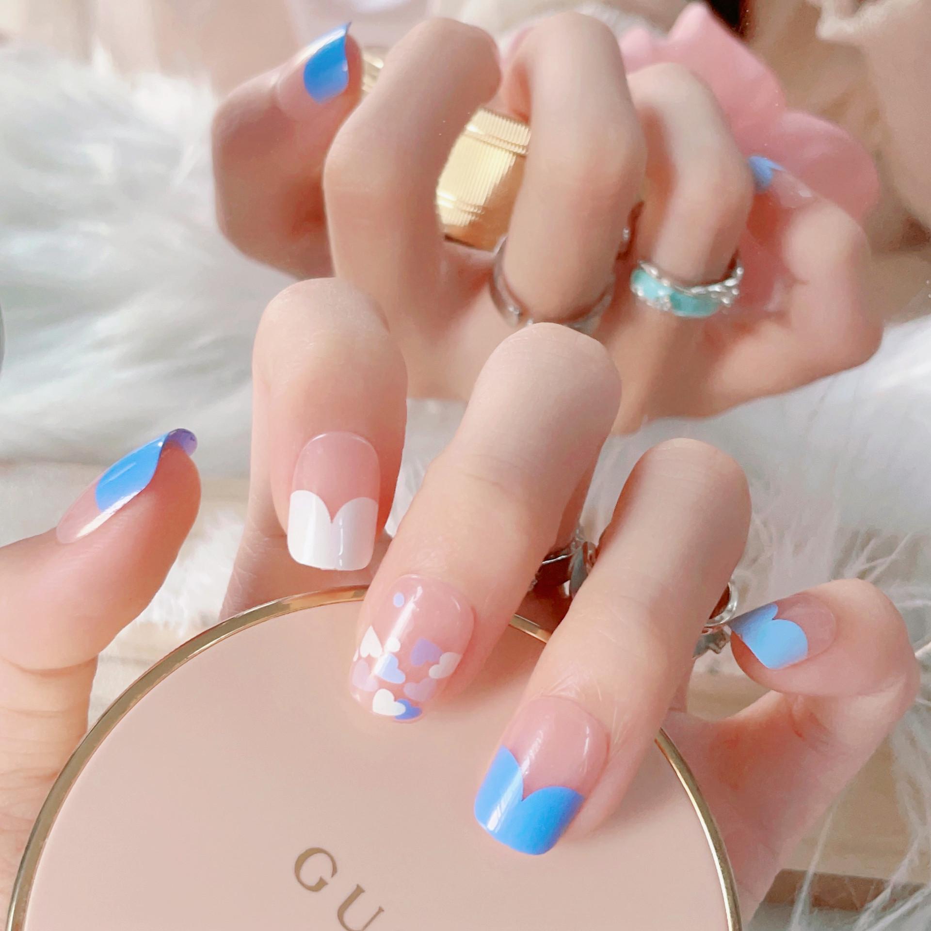 

Spring/Summer Detachable Wearable French Minimalist Blue & White Heart Color Block Fake Nails