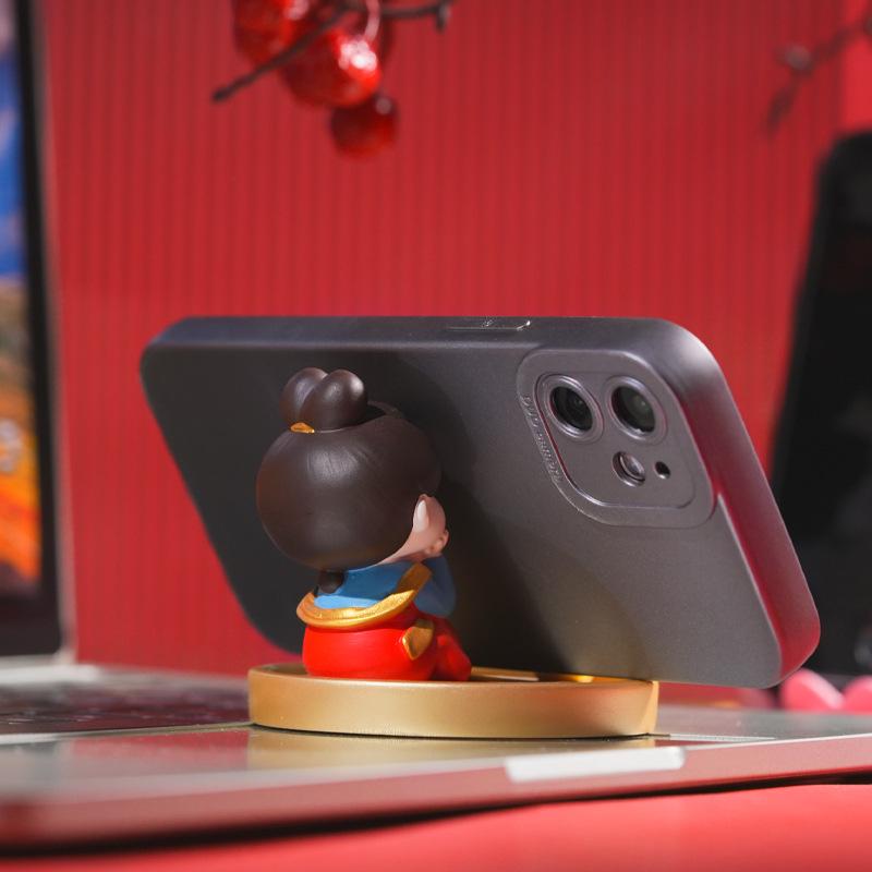 Tang Dynasty Lady Phone Stand - Cute Desktop Decoration, Resin Ornament for Home or Living Room.