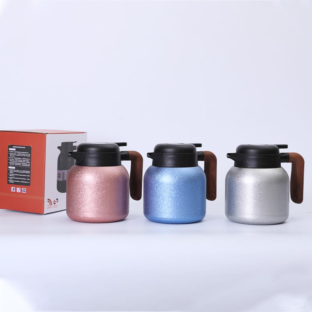 Titanium-Plated Large Capacity Teapot with Smart Temperature Display and Handle, Ideal for Stewing and Heat-Preserving.