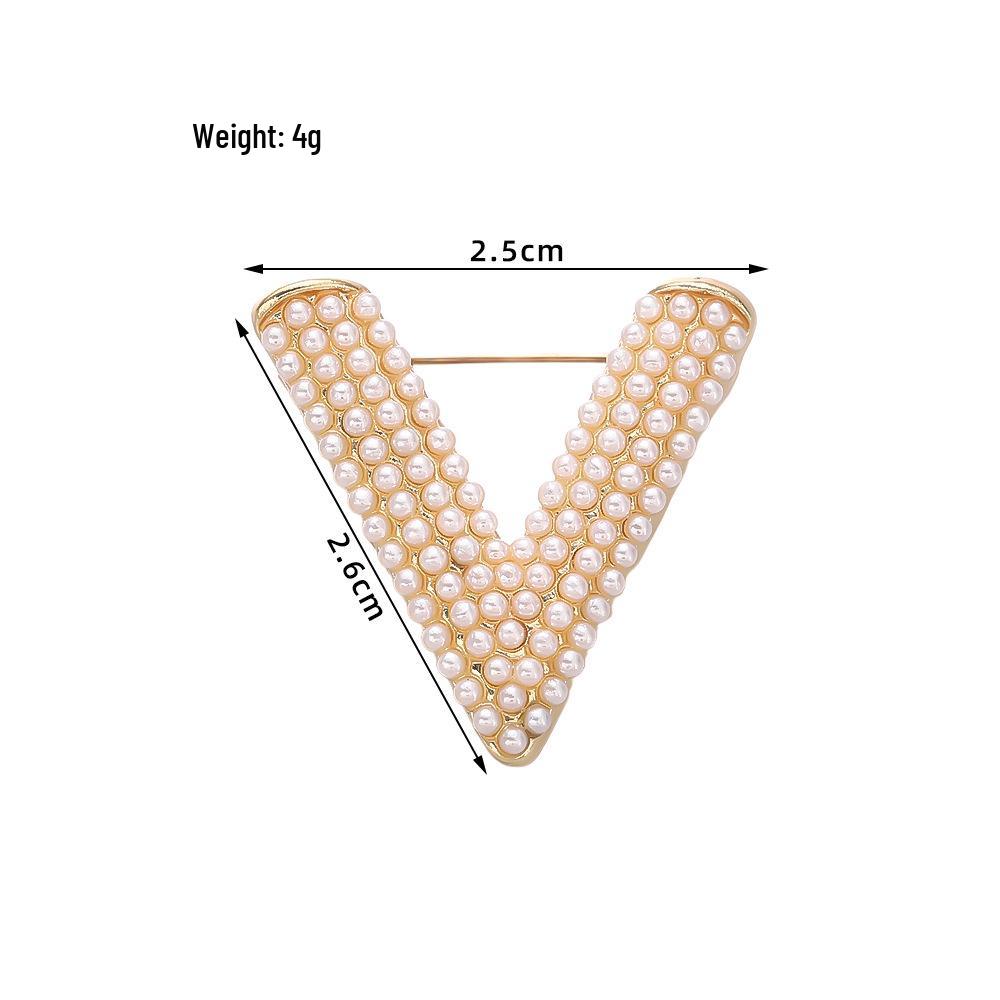 Luxury Pearl & Rhinestone V-Shaped Brooch – Elegant Anti-Exposure Corsage Accessory for Suits.