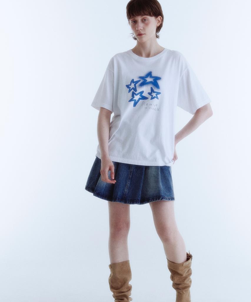KINETO Women Star Shine Embossed Print T-Shirt_White