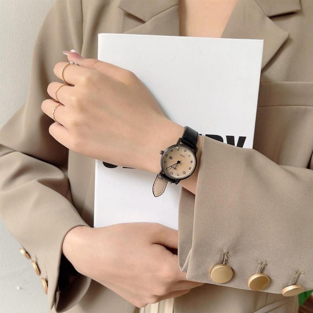 New Fashion Women Watches Casual Leather Belt Watches Simple Ladies Round Digital Quartz Wristwatches