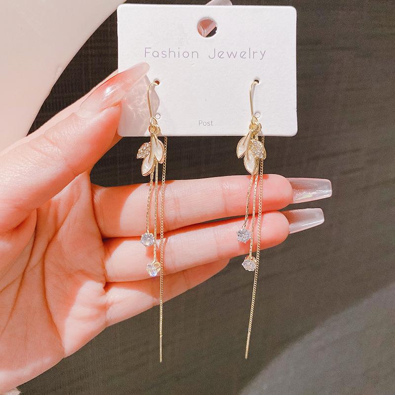 Female Niche Long Style Fashionable Temperament Leaf Tassel Earrings