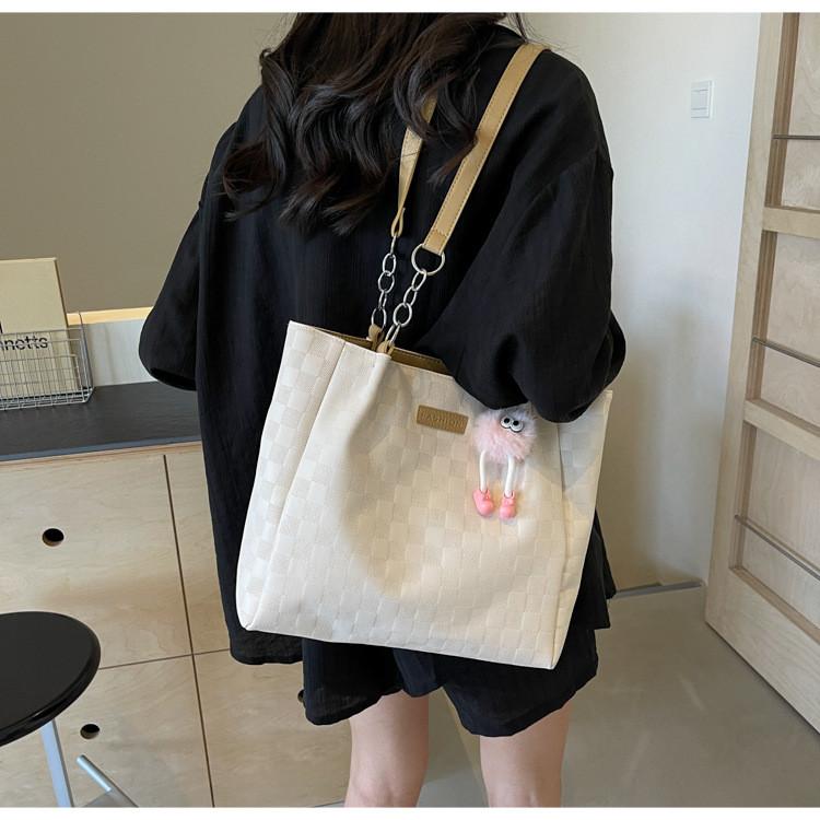 Trendy 2024 Summer Fashion Single Shoulder Tote Bag For Women Stylish Large Capacity