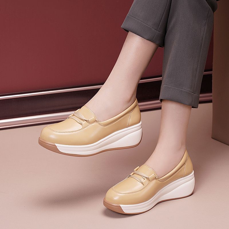 

Черные кожаные туфли. Удобная обувь на мягкой подошве. Новые весенние нескользящие мягкие кожаные туфли для отдыха. 35