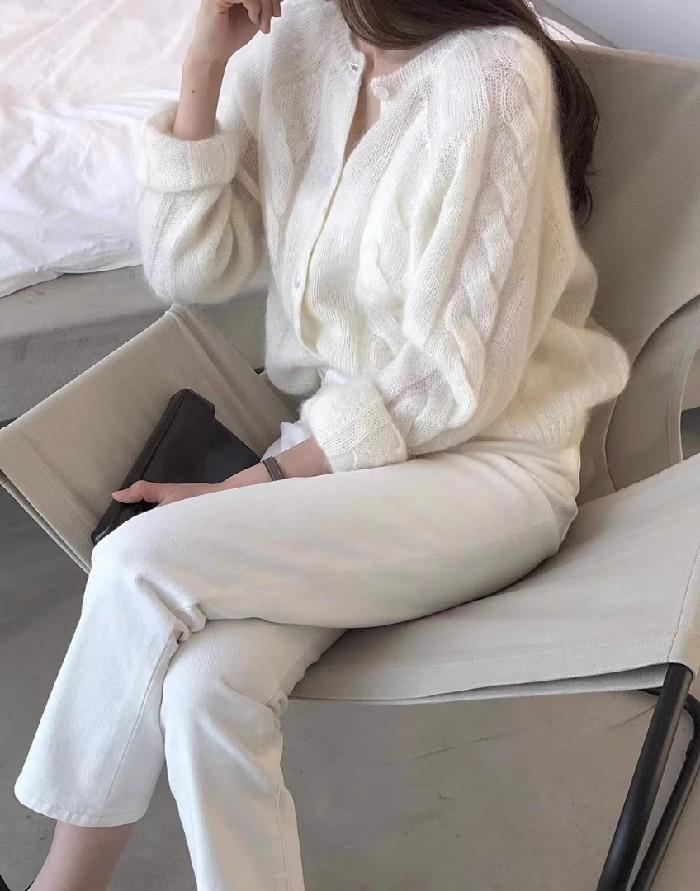 2024 Women's Round Neck Knit Cardigan: Gentle Style, Versatile & Loose Fit