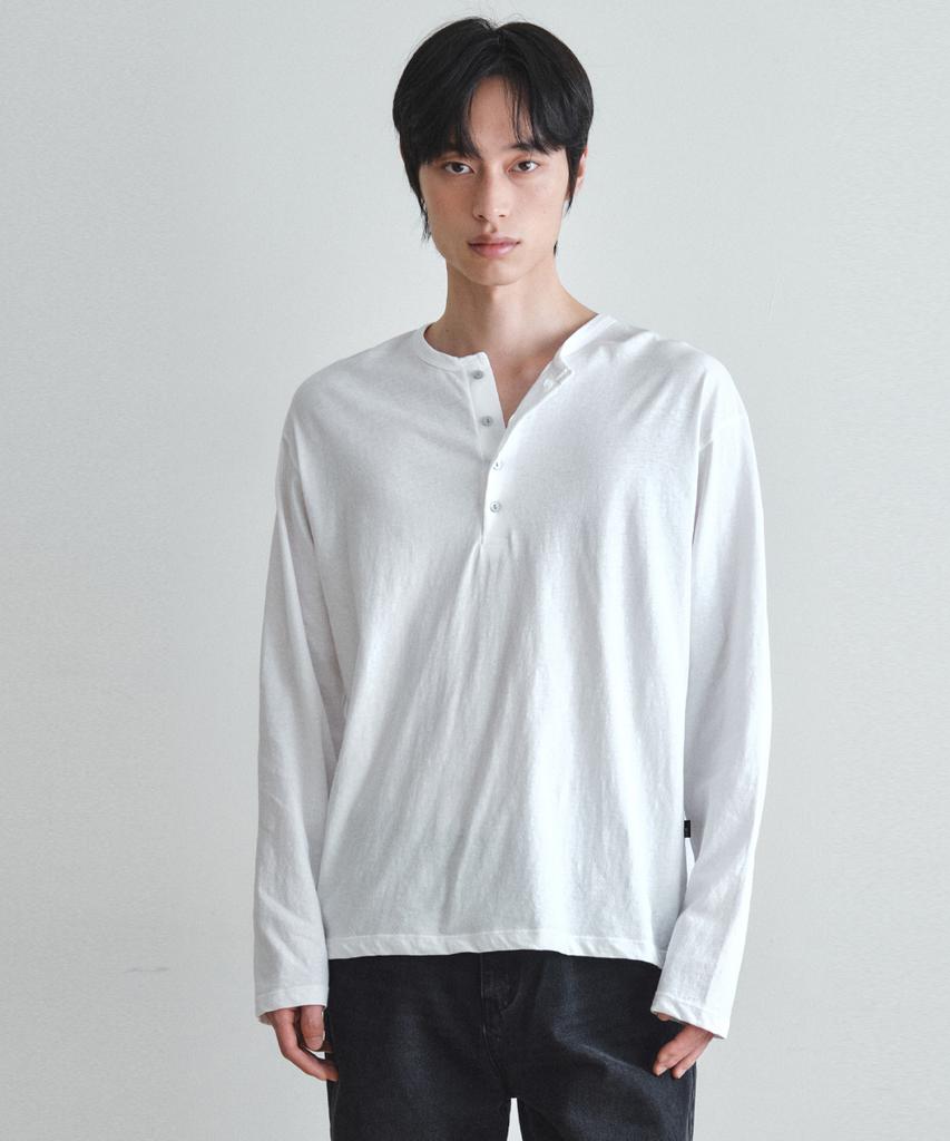 Wednesday Oasis Breeze Henley Neck Long Sleeve T-Shirt_White(W26Tp02)