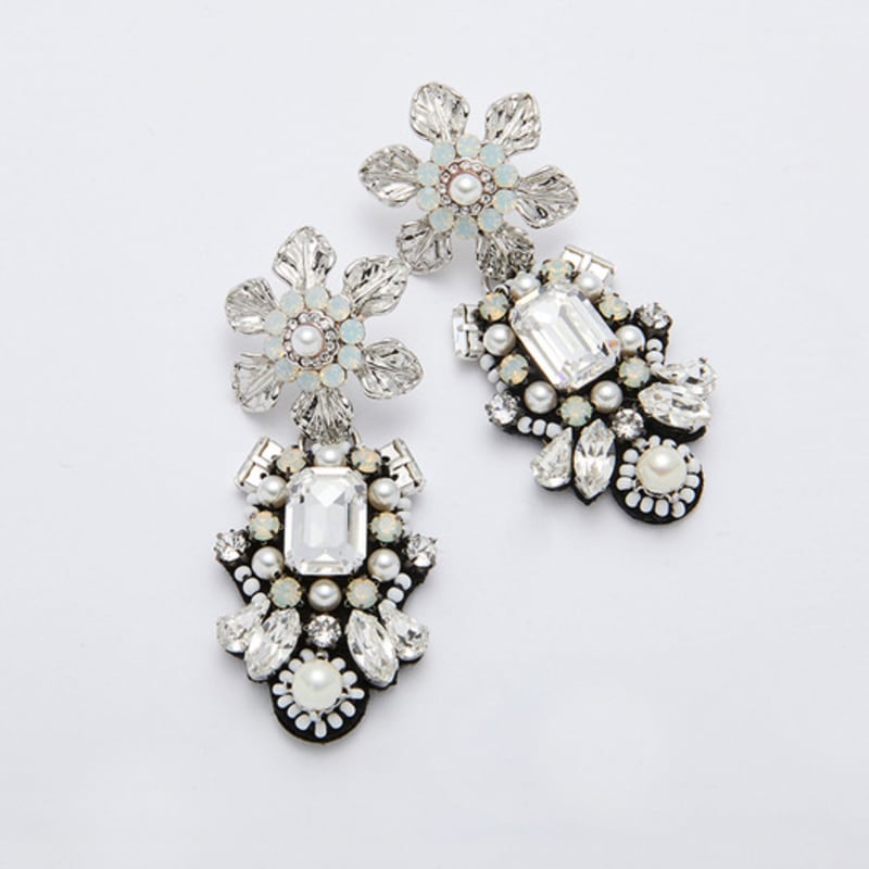 FEVERISH Peony Earrings White