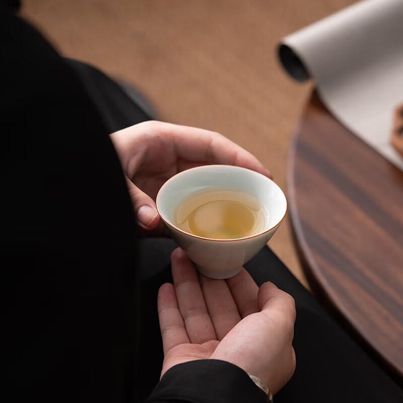 Su's Ru Kiln Eggshell Blue Crackled Tea Cup Set (8-piece)