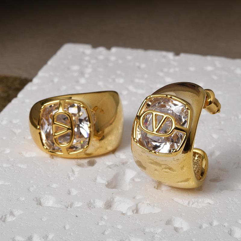 

Retro Hoop Earrings, Luxury Statement Earrings, Elegant Studs, Fashion Dangle for Women