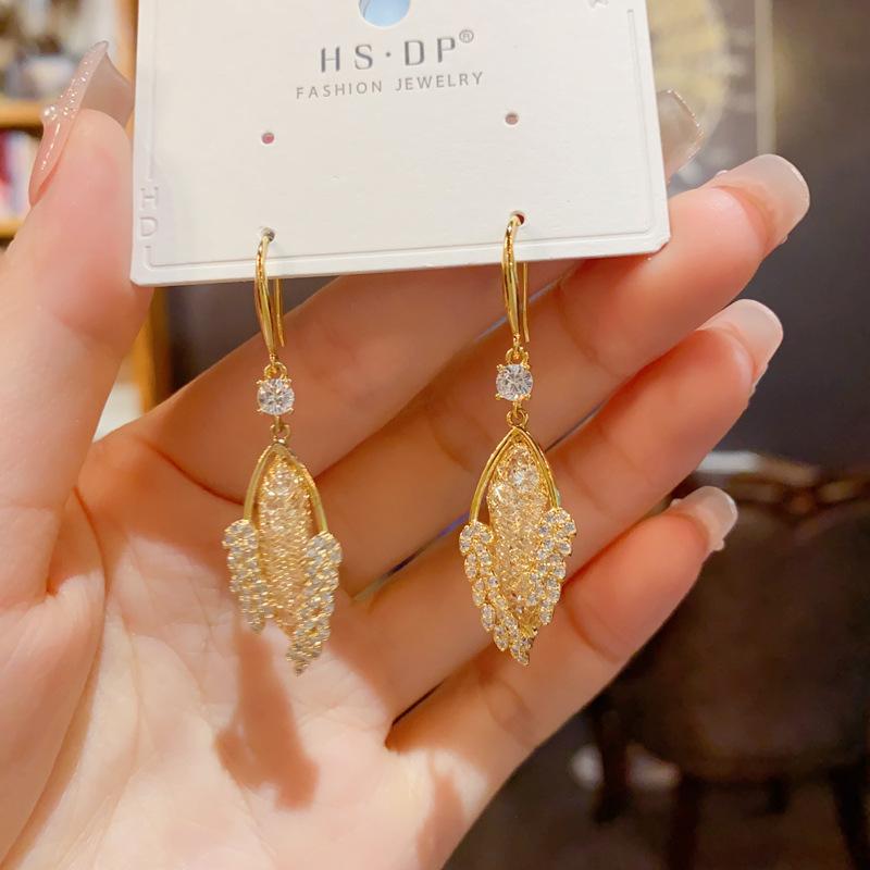 Fashionable, Light Luxury, High-end Zircon Wheat Ear Long Ear Hooks for Women, Exquisite and Versatile Earrings