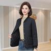 Rhombus padded cotton-padded clothes women's short models, new fashion middle-aged mother clothes, large pockets, warm cotton-padded jacket.