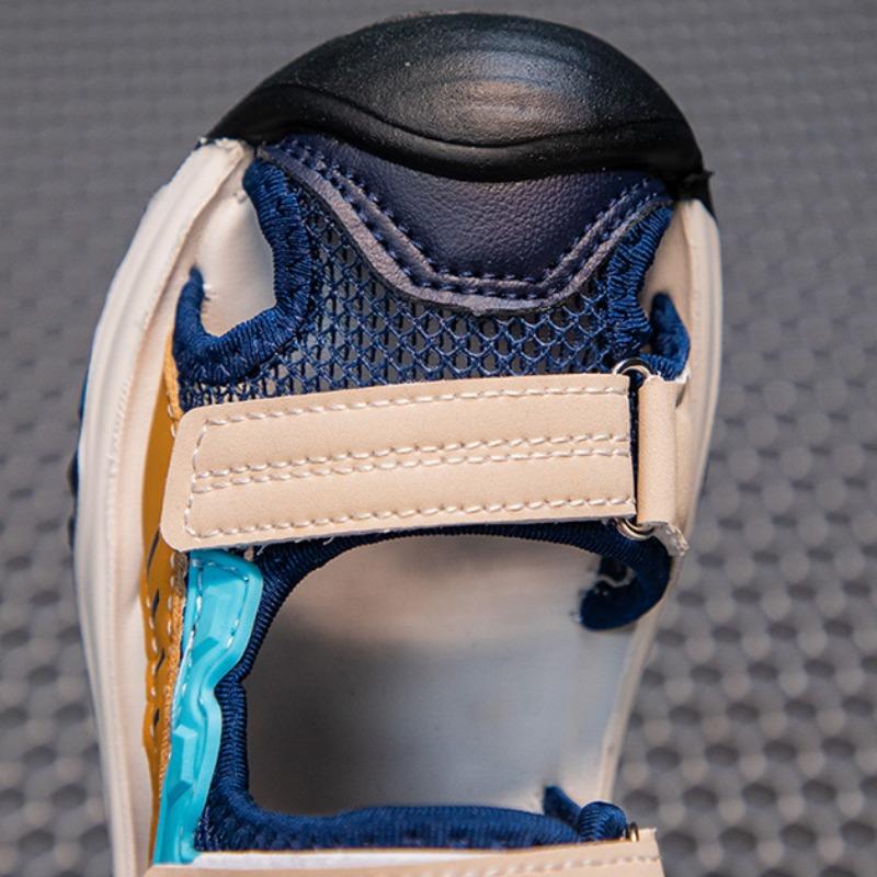 Children's Light Sandals Summer Boys Bag Head Cool Slippers Girls Hollow Beach Shoes