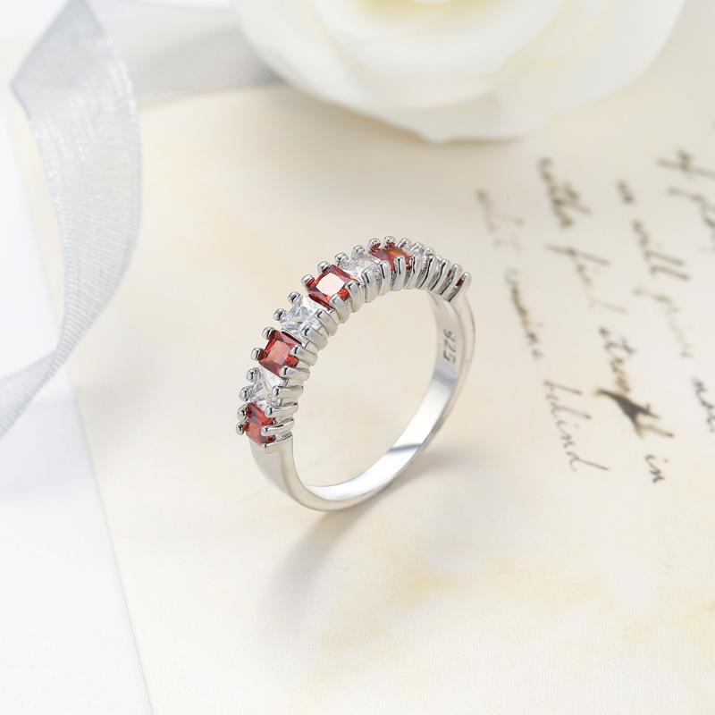 

Розкішні Жіночі Кільця Срібло 925 проби Кільце з Білим Кришталевим Каменем Нерегулярний Ряд Цирконів Весільні Кільця для Жінок Вечірка Подарунок 6&Red