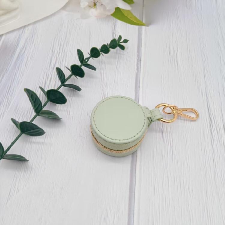 Convenient Keychain Jewelry Holder PU Leather Ring Case for Secure Storage of Accessories In a Compact Travel Size
