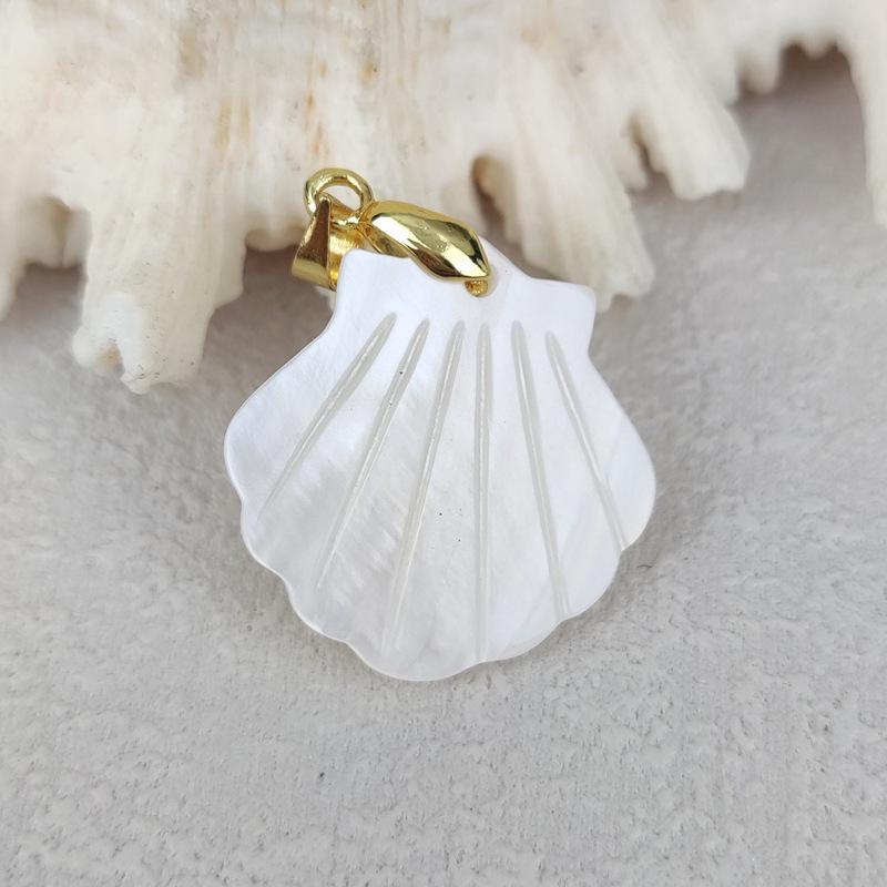 Natural Seashell Leaf Clavicle Chain with Camellia Pendant