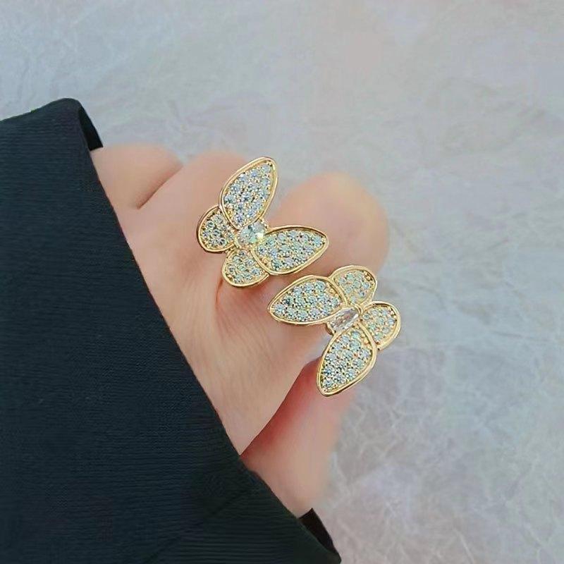 Blue New Turquoise Butterfly Bracelet for Women, High-quality, Elegant, Minimalist, Trendy, Diamond-filled Bracelet 2026