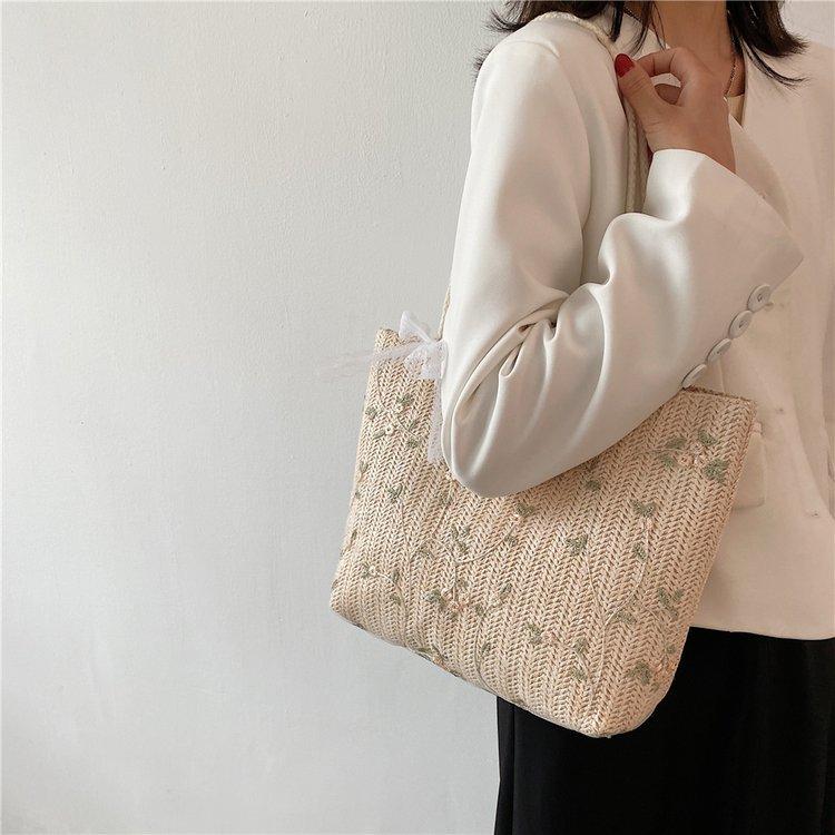 Summer Large Bag Women's Bag New Lace Bag Straw Shoulder Bag Large Capacity Hand Woven Casual Handbag