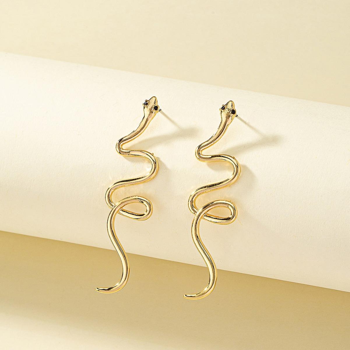 

Персонализированные и креативные металлические серьги-гвоздики в форме змеи, простые и продвинутые, изогнутый дизайн с бриллиантами, серьги, украшения для ушей