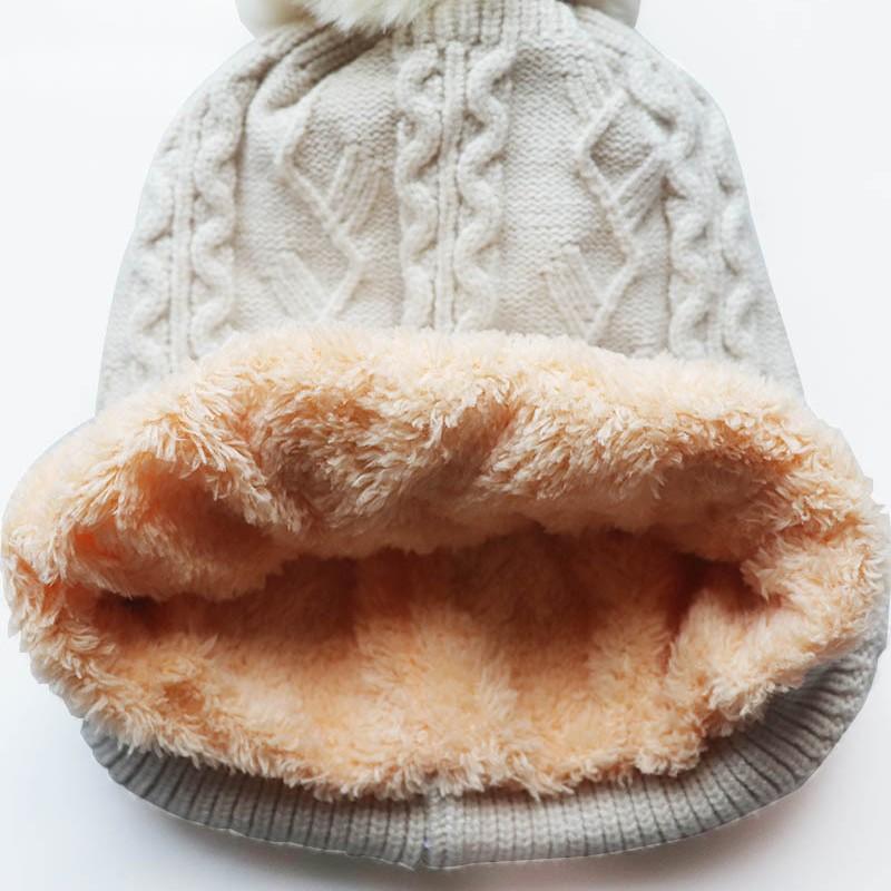 New Style Jacquard Beanie with Pom-pom, Fleece-lined and Thickened for Autumn and Winter Warmth, Suitable for Outdoor Sports and Skiing
