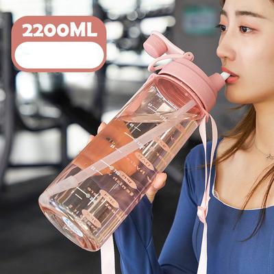2,2-litrowa butelka na wodę ze słomką o dużej pojemności dla dziewczynek Fitness sportowy plastikowa butelka na wodę przenośna butelka podróżna dzbanek na wodę dla mężczyzn