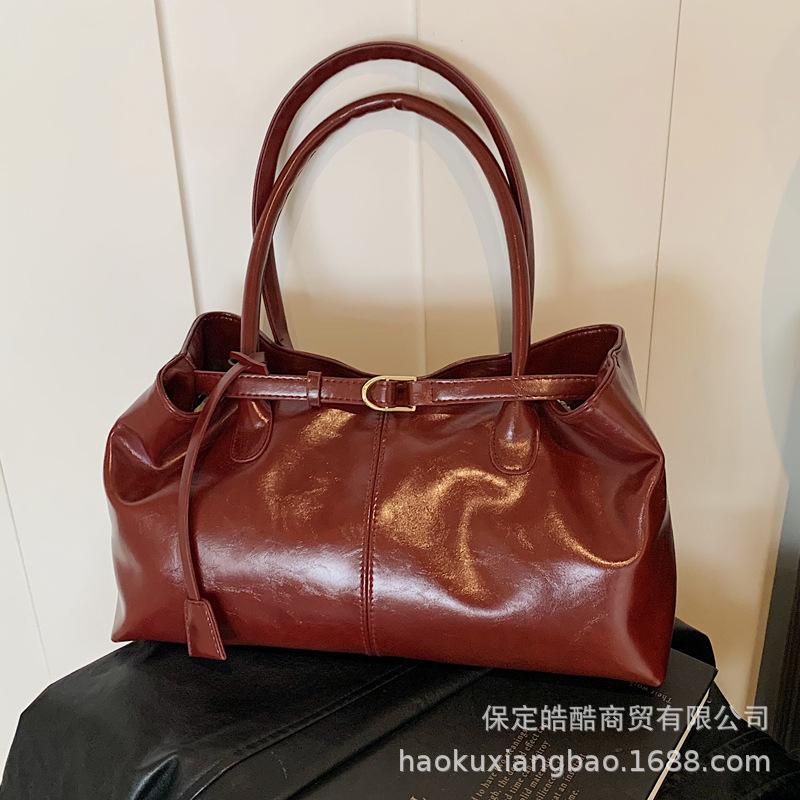 Autumn and Winter Retro Large-capacity Soft Leather Bag Women's 2025 New Casual Commuting Shoulder Bag Portable Tote Bag
