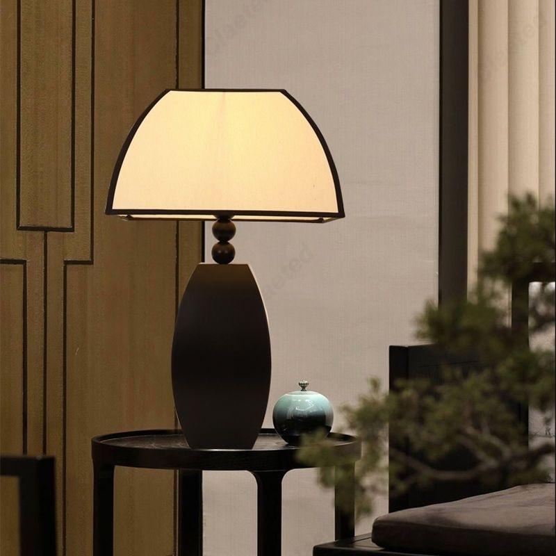 Creative Retro LED Table Lamp Hotel Living Room Study Bedroom Bedside Atmosphere Decorative Lighting
