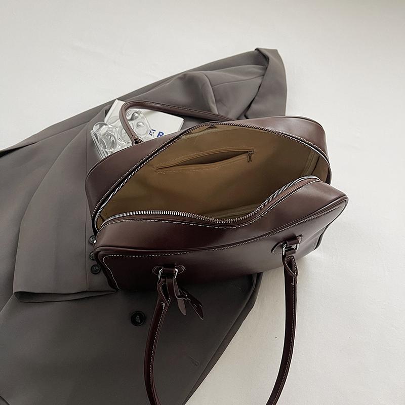 Nové podzimní dámské tašky s vysokou kapacitou a pokročilou texturou, jednobarevné, s dobrým vzhledem, jednoduché univerzální tašky přes rameno