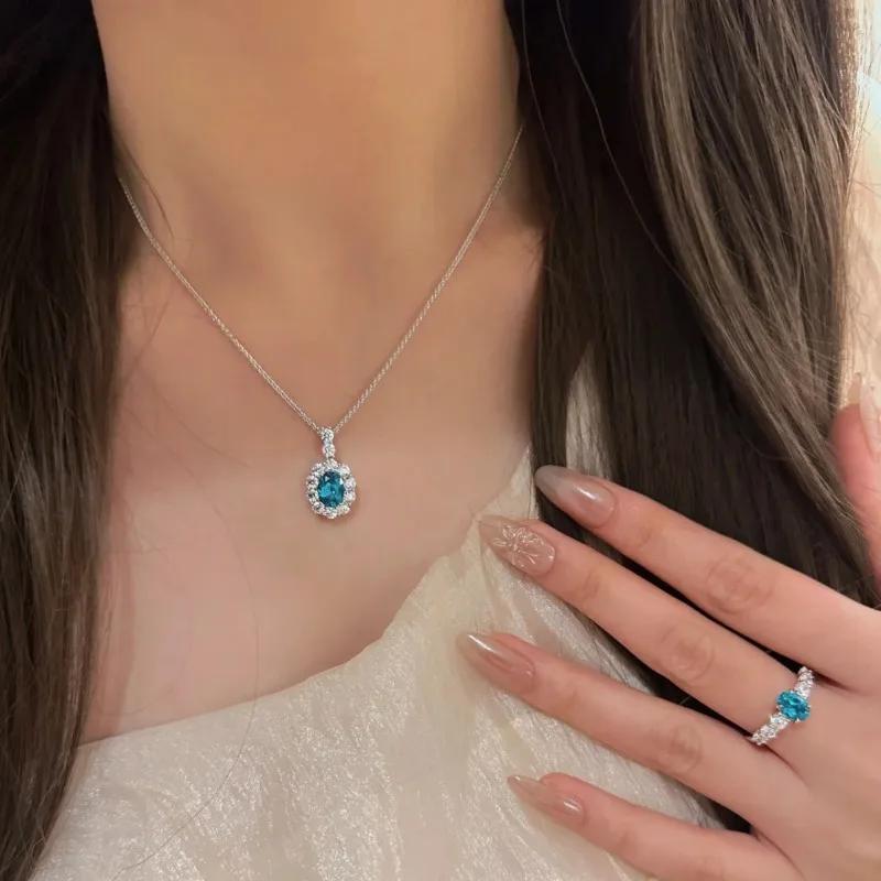 Retro Luxury   Inlaid Diamonds Blue-green Gemstone Pendant Fashion Shine Paraiba Necklace Exquisite Jewelry for Women