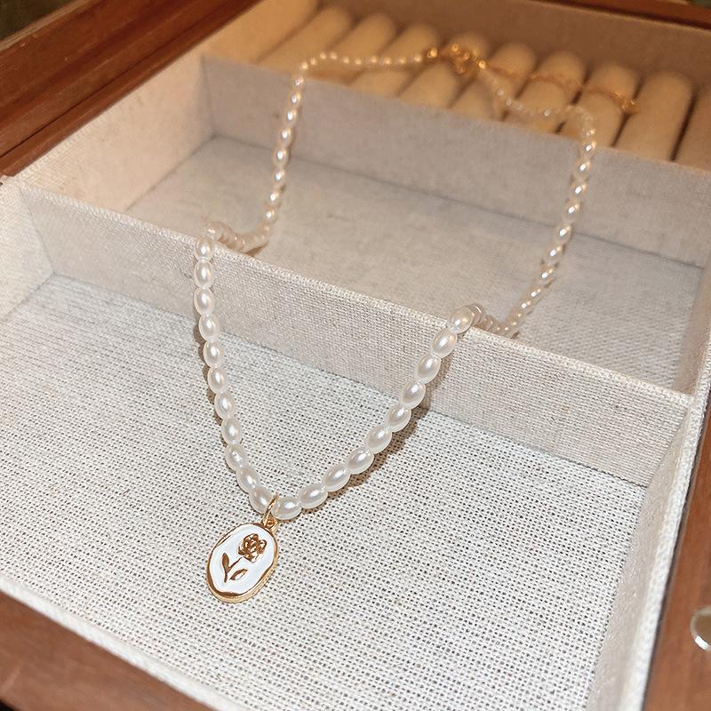 French Vintage Baroque Pearl Necklace Summer Niche Premium Sense Clavicle Chain Light Luxury Versatile Necklace Women