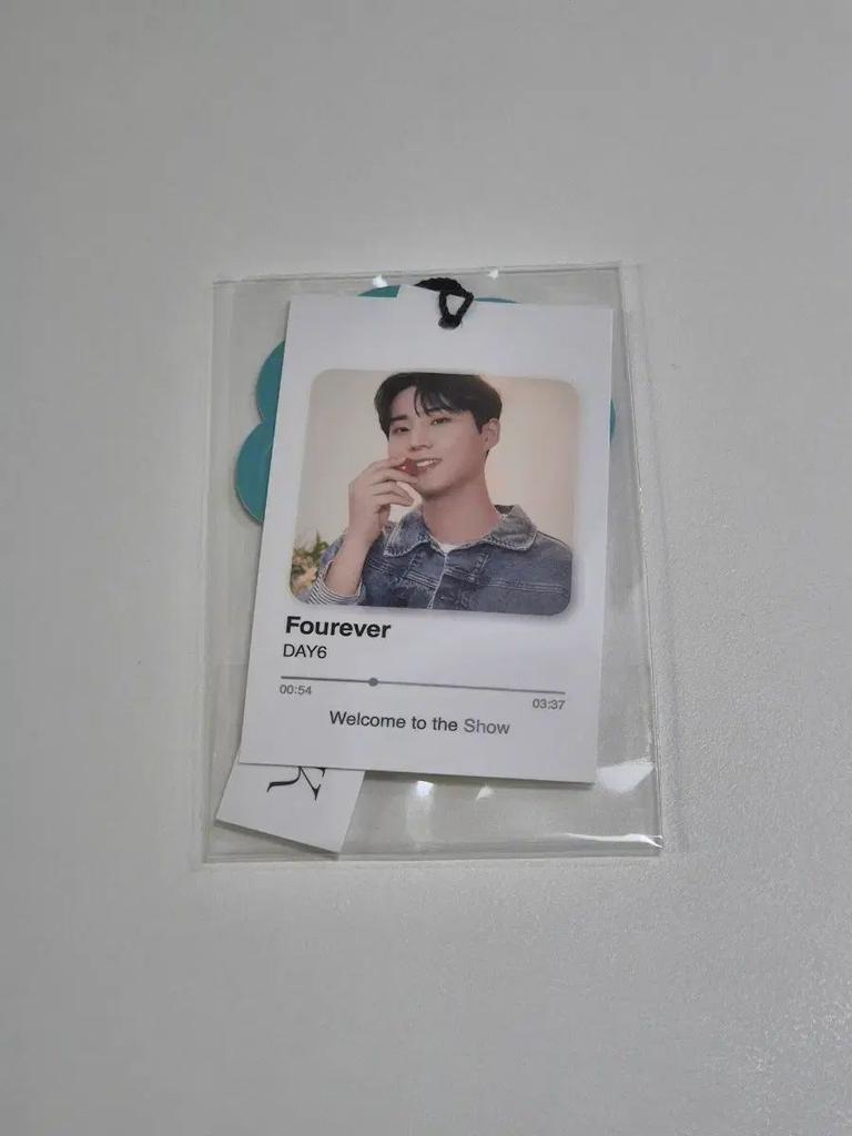 [USED] DAY6 (Day Six) FOUREVER Album Yonghyun Composition (with Bonus)