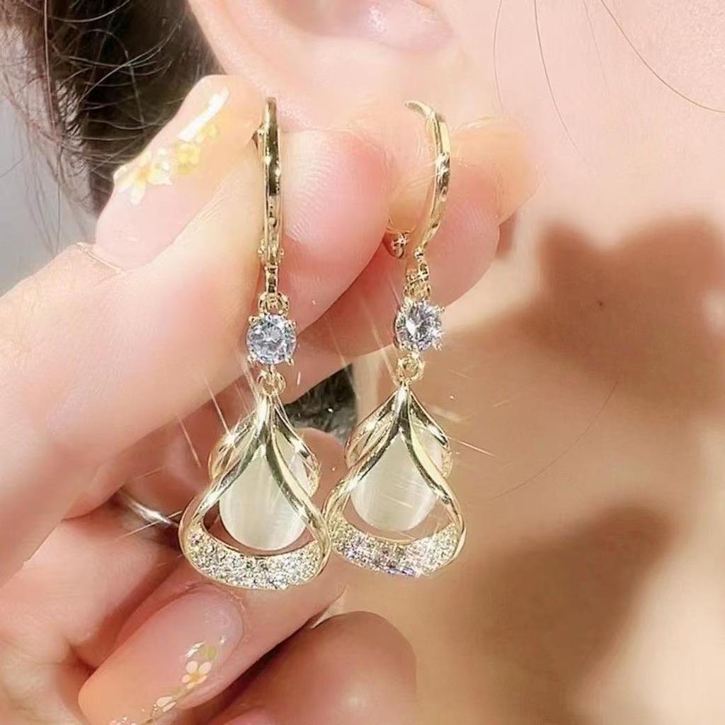 Korean-Style Elegant Rhinestone Ball Earrings - Versatile, Fashionable, and Ultra-Shiny Design.