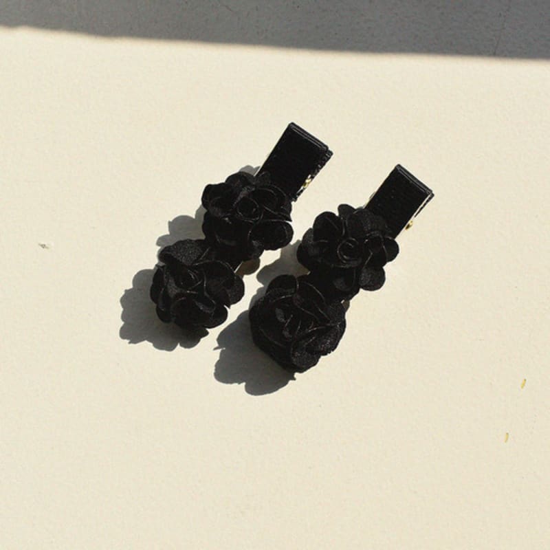 

usite FLOWER LIGHT HAIR PIN, BLACK BLACK FREE