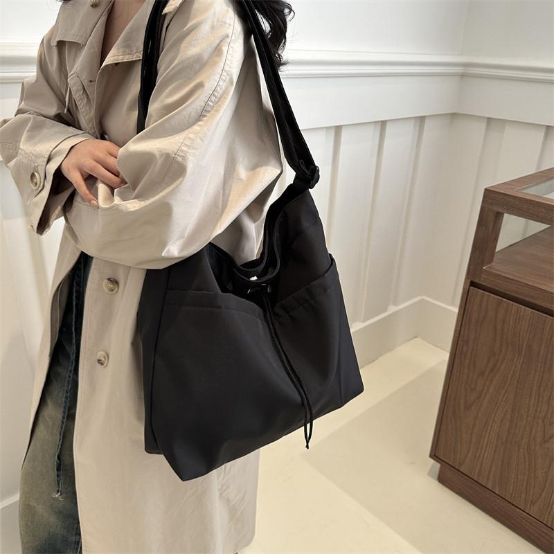 Stylish Street Trend Nylon Tote Bag With Large Capacity And Exquisite Car Line Elements