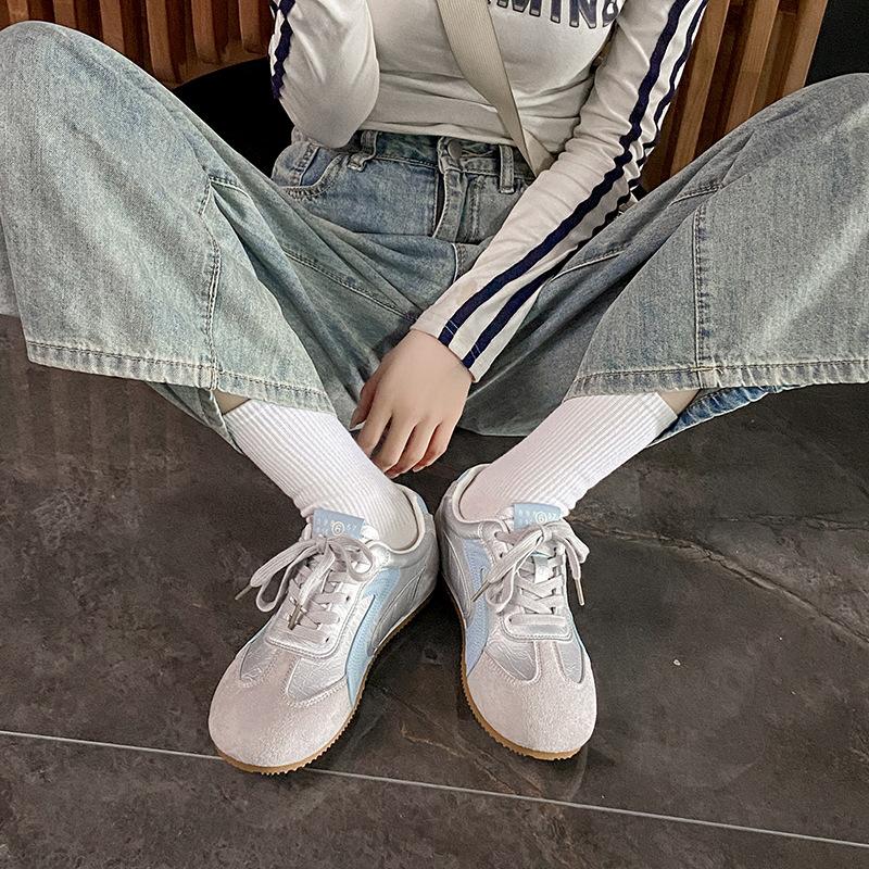 Casual design sense of moral training shoes women's 2025 summer new fashion versatile comfortable soft sole lightweight non-slip white shoes